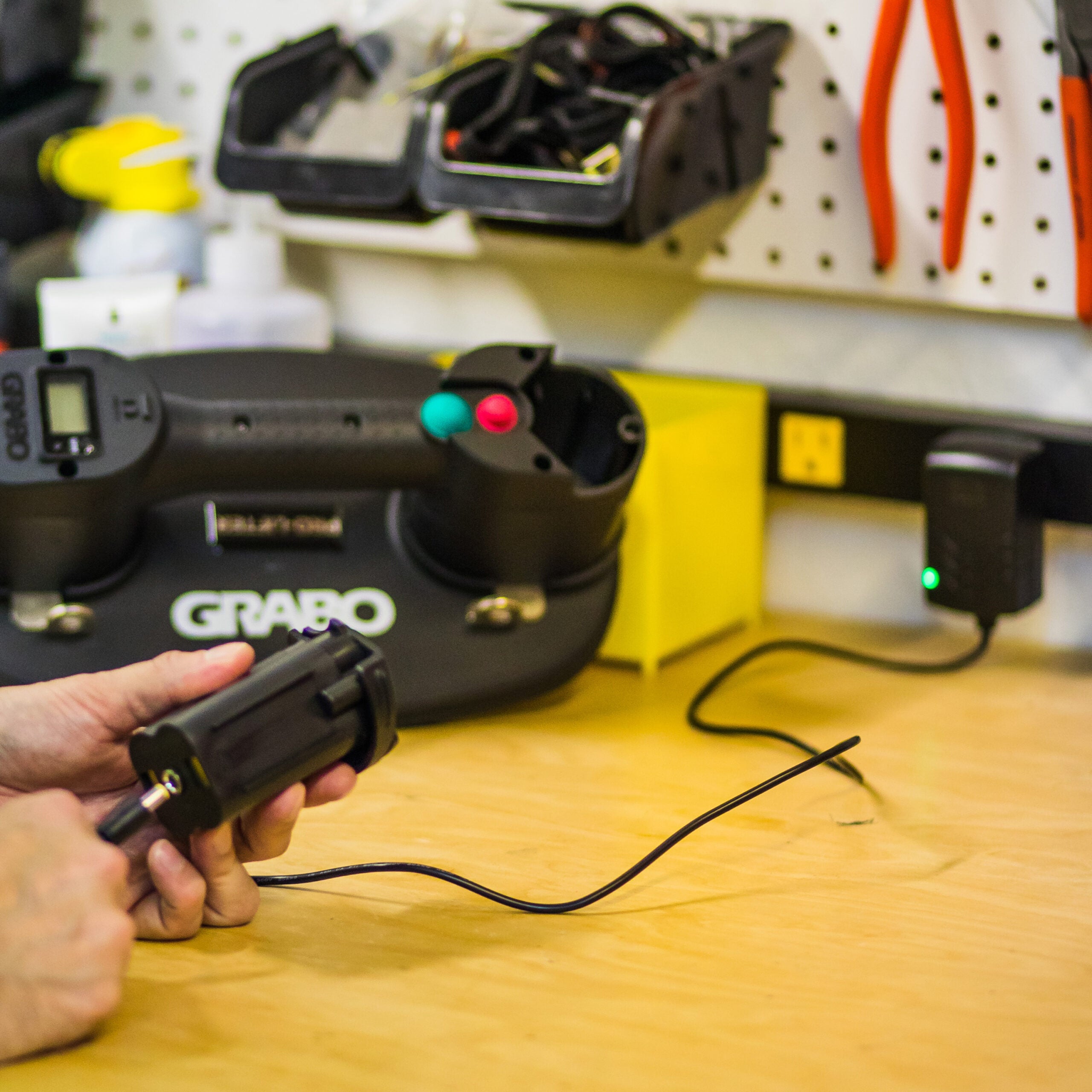 Adaptateur international Eddy – Chargeur GRABO